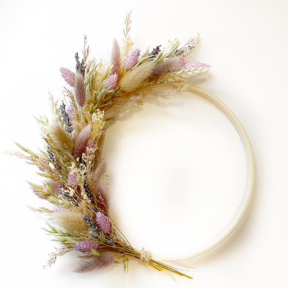 Droogbloemen krans “purple lavender” - Droogbloemen - Het Muurbloempje